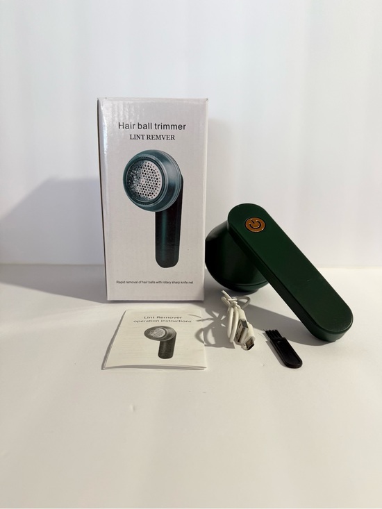 Other - Portable Electric Lint Remover Fabric Shaver Defuzzer for Clothes Furniture